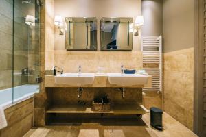 Junior Suite with Balcony room in BALTAZÁR Boutique Hotel by Zsidai Hotels at Buda Castle