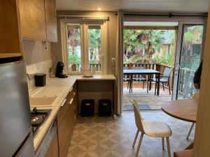 Mobile Home Tahiti room in Rent Paradise