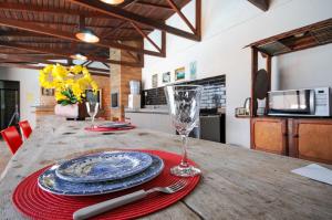 16 Hóspedes - Piscina Àgua Salgada e Área Gourmet