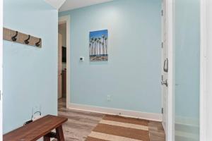 Turquoise Turtle - Hot Tub, Beach, Game room