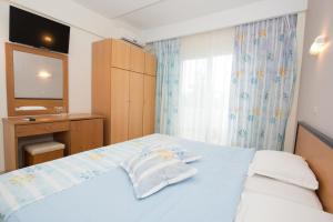 Maranton Beach Hotel