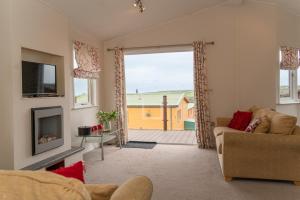 46 Meadow View Lodge - 3 Bed-sleeps 6-TJS46MV