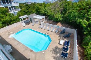 Oceanside, 8 BRs, Private Pool, Hot Tub, Close to Beach Access, PI62, Jewel of the Isle