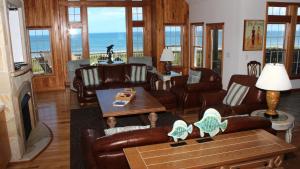 OCEANFRONT, Ocean Views, Priv Pool, Rec Room, 8 BRS, PM2, Old Glory