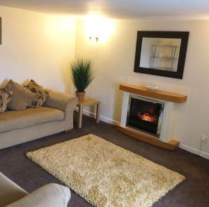 Traditional Croft Cottage Minutes from Lochness
