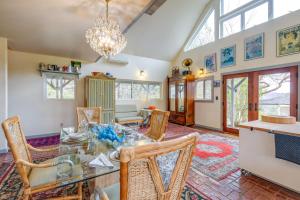 Pet-Friendly Pilot Studio with Vineyard Views!