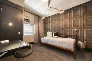 The Ridgway - 2 Apts in 1 - Great Privacy, Beautiful Space - Schenley Heights