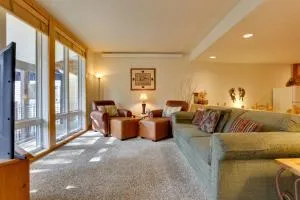 half Mi to Granby Ranch Townhome with Fireplace! - 格兰比