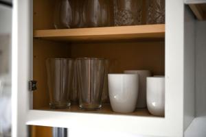 HostWise Stays - The Butler - Prime 1BR Butler St Apt, across from Umami