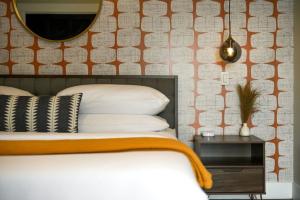 HostWise Stays - Grandview Penthouse - Sweeping City Views, High End Living