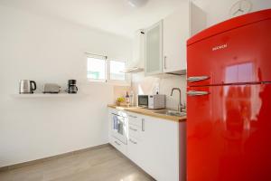 Red Volcano - Pool and Gym in Sport Center Fariones included By Lanzarote Vacation Homes