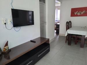 PRAIA DE 4 ILHAS Apartamento 2 Quartos 50M da Praia Com Vista