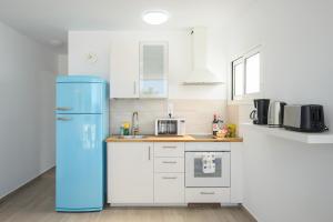 Blue Volcano - Pool and Gym in Sport Center Fariones included By Lanzarote Vacation Homes