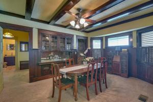 Less Than 1 Mi to Beach Group Getaway in Galveston!