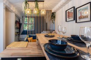 Appartements L'Odyssee - parking prive - centre ville : photos des chambres