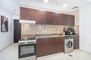 Comfortable Broad Studio in Business Bay-Suiteable