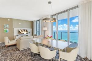 Beachfront 3 Bedroom Condo with Cabanas and Pools