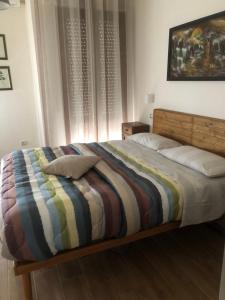 Large Double Room with Shared Bathroom