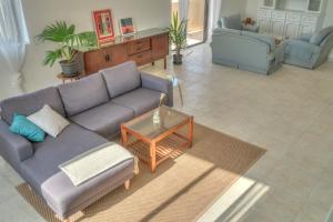 Double bedroom with ensuite in spacious corner apartment