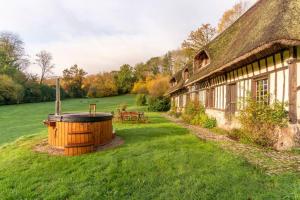 Dream 6-bedroom Villa with private tennis court