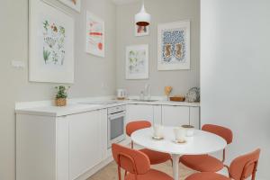 Bright Studio in the Centre of Katowice Opolska by Noclegi Renters