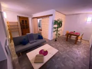 Apartmány u náměstí - Šumavské Hoštice