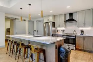 New Luxury Condo 2307 I Hot Tub I AC I Great Views I Best Price I FREE Adventures Daily - Hideaway Park