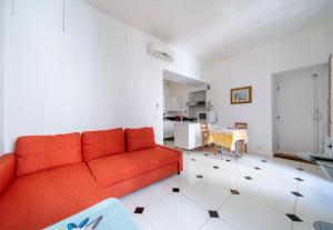 Apartment Claudia - Central -Quiet- Near the Sea- AC- Private Parking