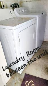 Entire Home by Siesta Keyclosed to downtown