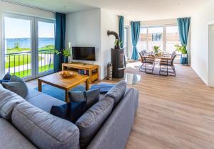 Hangar 19 Luxusapartment mit Sauna, Kamin und Seeblick H4W3