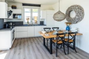 Hangar 19 Superior Apartment mit Terrasse und Garten H7W2