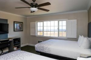Sea Breeze Inn - San Simeon