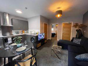 5- Large 1 bed Apartment- West Midlands