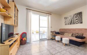 2 Bedroom Nice Apartment In Moncofa