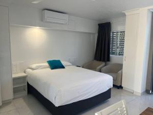 Superior Studio - Unit 4