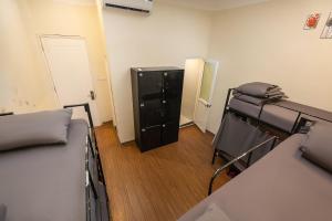 Queen Cafe Hotel & Pub