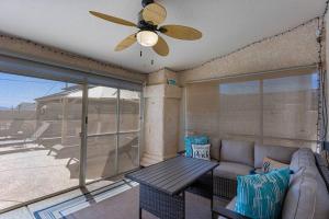 Sunset Paradise . Pool . BBQ . Smart TV . Sleeps10