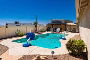 Sunset Paradise . Pool . BBQ . Smart TV . Sleeps10