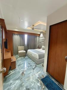 Hotel Lotus Pink