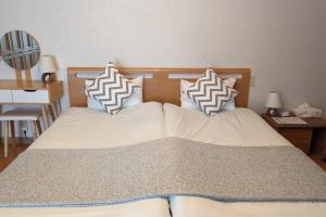 Roomy 4BR Home Sleeps 9／ShinOsaka／Large Groups