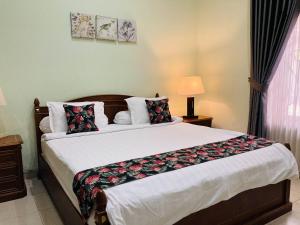 Just 11 Boutique Syariah Mitra RedDoorz near UGM Yogyakarta