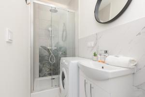 Budget-Friendly Studio Metro Wilanowska Warsaw Mokotów by Noclegi Renters