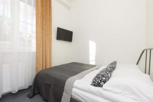 Budget-Friendly Studio Metro Wilanowska Warsaw Mokotów by Noclegi Renters