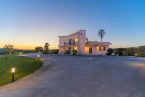 House Nicasia: villa con piscina - 里吉利扎