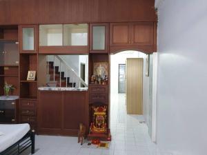 77 House, Classic House for family