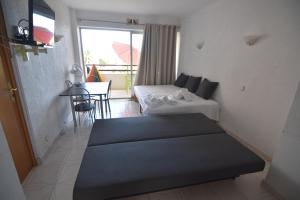 RNET - IR 28-AB Studios Roses Costa Brava