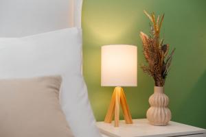 Phaedrus Living: The Emerald Studio