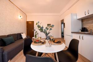 Cozy 1BR Escape - Apartment with Charming Balcony near Universitate