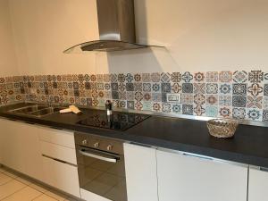 One-Bedroom Apartment room in Gilda e Vesuvio