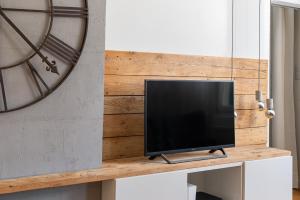 Ochota Siewierska Modern Apartment by BookingHost